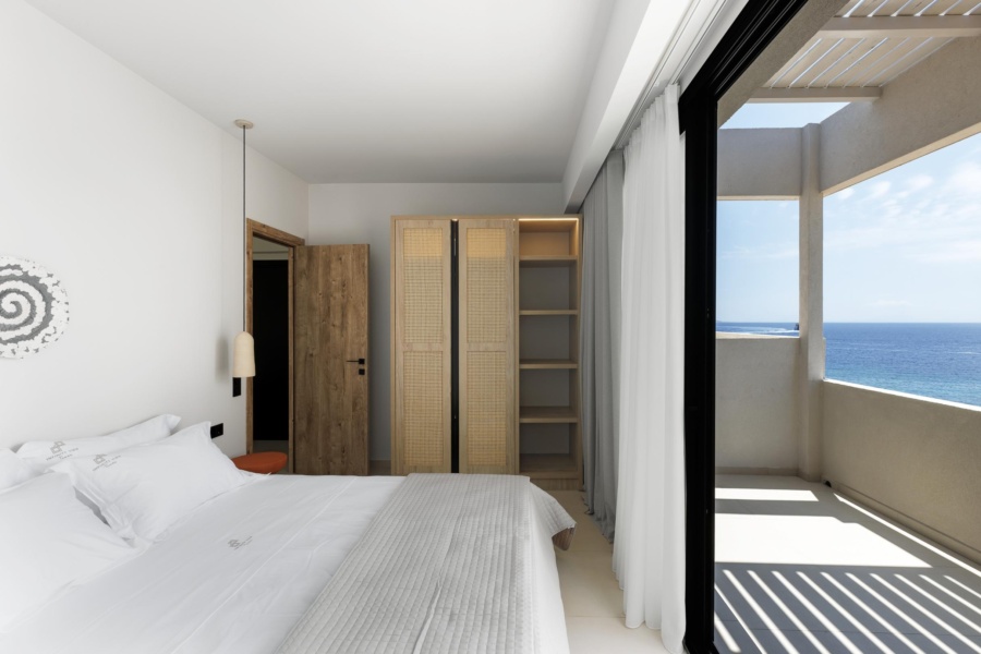 main photo - suite 4